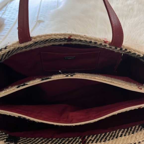 Burberry fabric twill, tote, cream, black, and red - Picture 4 of 6